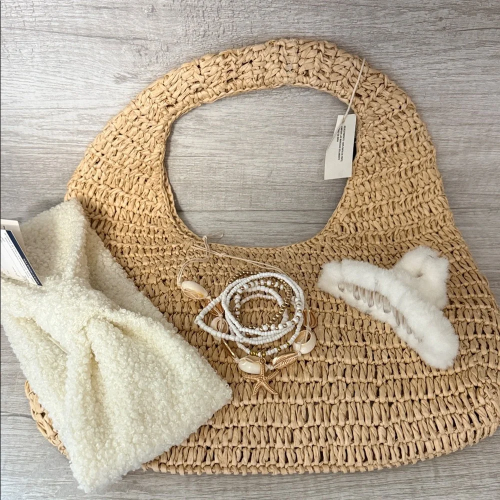 Beige Woven Handbag with Accessories - Picture 6 of 8